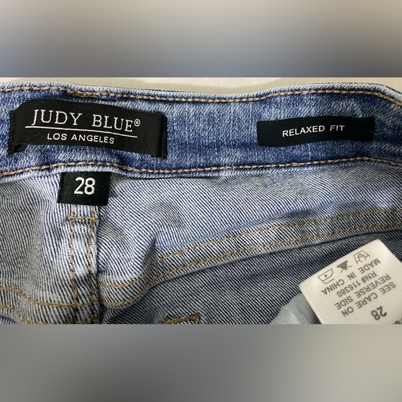 Judy Blue JB88259 Hi-Rise Relaxed Fit Skinny Jeans Raw Hem women’s size 28 - Picture 7 of 9